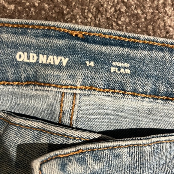 Old Navy High Rise Flare Jeans, sz14 - Picture 2 of 5